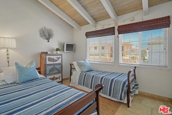 Bedroom, Interior, Wooden Beams, Wooden Ceilings