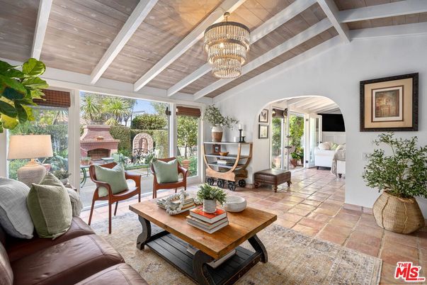 Chandelier, Interior, Living room, Wooden Ceilings
