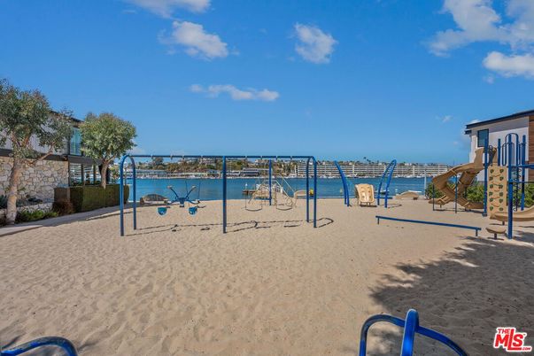 Backyard, Exterior, Playground, Water