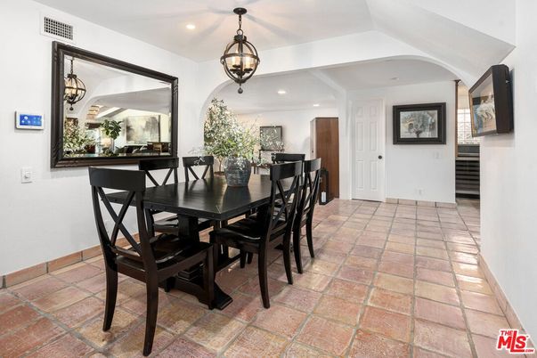 Dining room, Interior, Pendant Lights, Recessed Lighting
