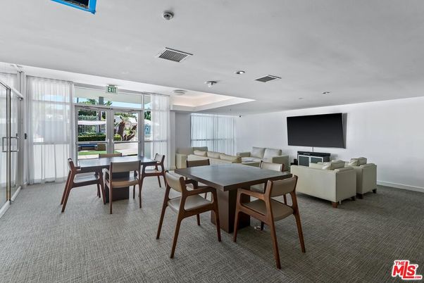 Dining room, Interior, Living room, Recessed Lighting