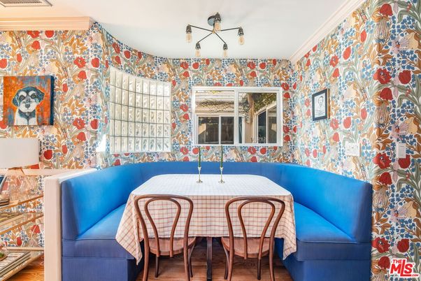 Dining room, Interior
