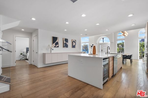 Dining room, Interior, Kitchen, Recessed Lighting, Wood Texture Flooring