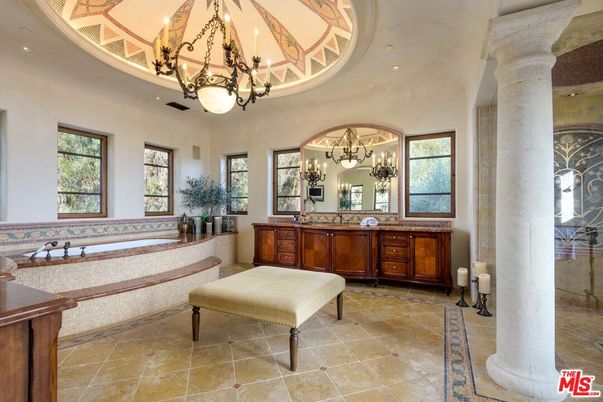 Chandelier, Interior, Recessed Lighting