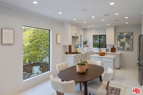 Dining room, Interior, Kitchen, Recessed Lighting