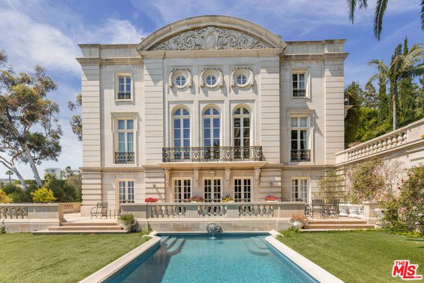 Exterior, Facade, Pool, French Provincial