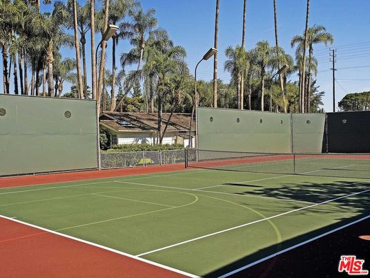 Exterior, Tennis Courts