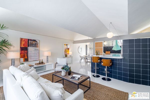 Dining room, Interior, Living room, Pendant Lights