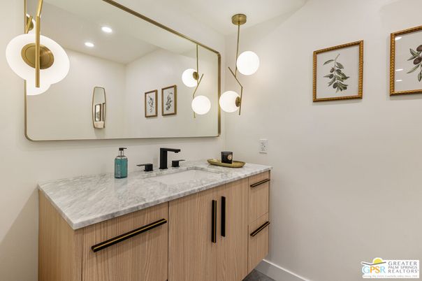 Bathroom, Interior, Pendant Lights, Recessed Lighting