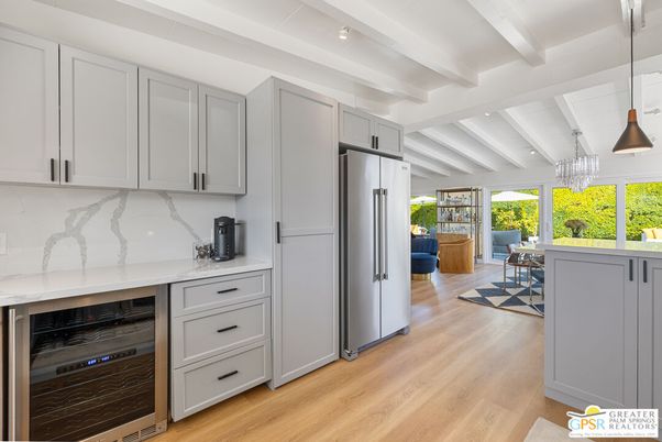 Chandelier, Dining room, Interior, Kitchen, Pendant Lights, Recessed Lighting, Stainless Steel Appliances, Wood Texture Flooring