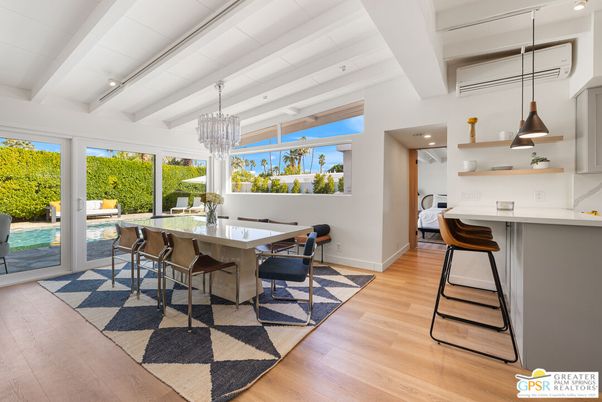 Chandelier, Dining room, Interior, Kitchen, Pendant Lights, Recessed Lighting, Wood Texture Flooring