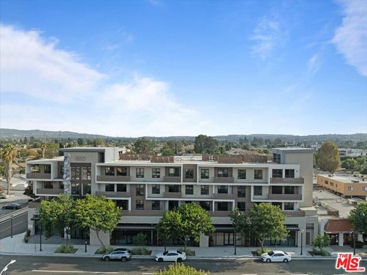 Exterior, Facade, Condo Building