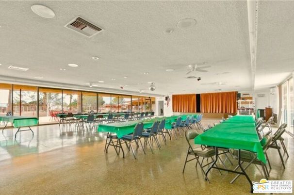 Dining room, Interior, Recessed Lighting