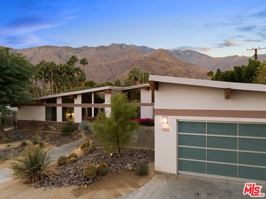 Attached, Exterior, Facade, Modern