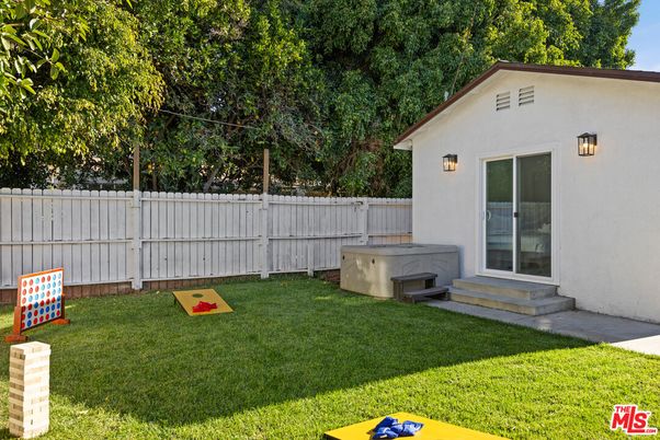 Backyard, Exterior, Hot Tub