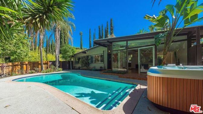 Exterior, Hot Tub, Pool