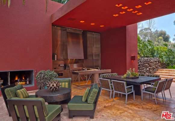 Exterior, Fireplace, Interior, Recessed Lighting