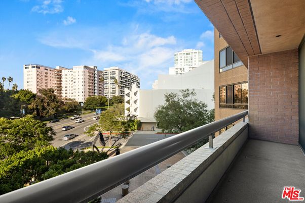 Exterior, Other, Skyline