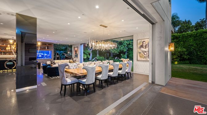 Chandelier, Dining room, Interior, Living room, Recessed Lighting