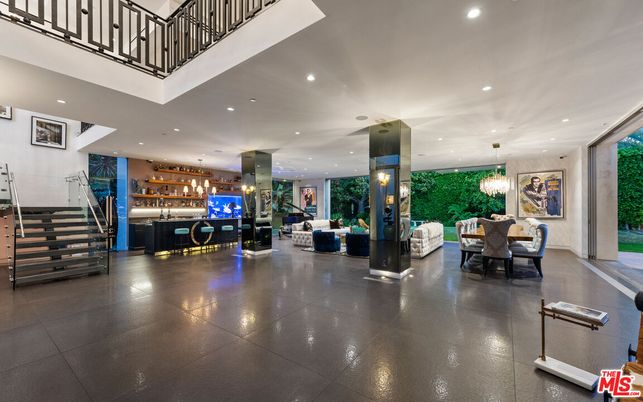 Chandelier, Dining room, Interior, Recessed Lighting