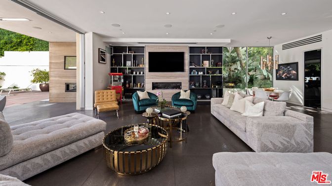 Fireplace, Interior, Living room, Pendant Lights, Recessed Lighting, Wood Texture Flooring