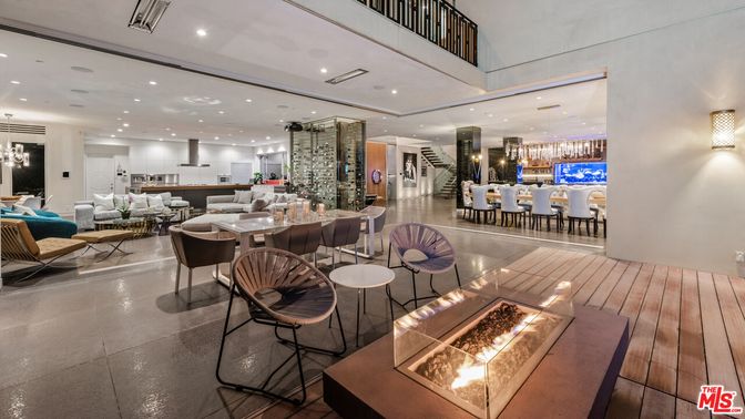 Dining room, Interior, Living room, Pendant Lights, Recessed Lighting