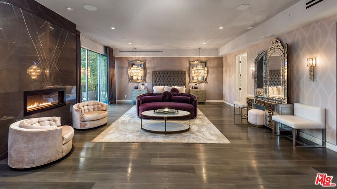 Fireplace, Interior, Living room, Pendant Lights, Recessed Lighting, Wood Texture Flooring