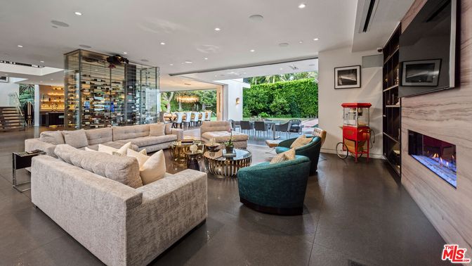 Fireplace, Interior, Living room, Recessed Lighting, Wine Storage