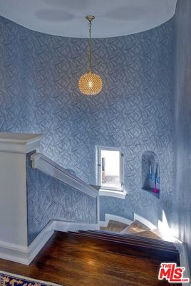 Interior, Pendant Lights, Wood Texture Flooring