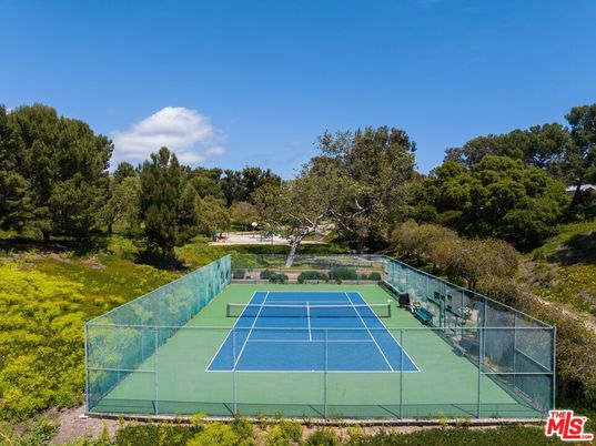 Exterior, Tennis Courts