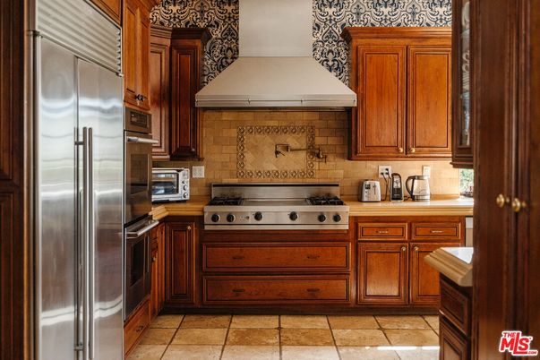 Interior, Kitchen, Stainless Steel Appliances