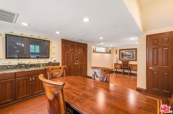 Dining room, Interior, Recessed Lighting, Wood Texture Flooring