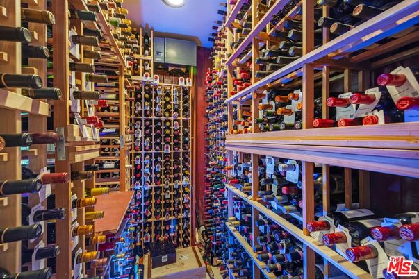 Interior, Recessed Lighting, Wine Storage