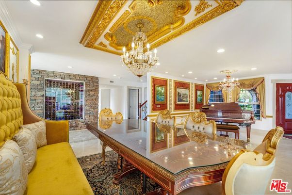 Chandelier, Dining room, Interior, Piano, Recessed Lighting, Stone Walls