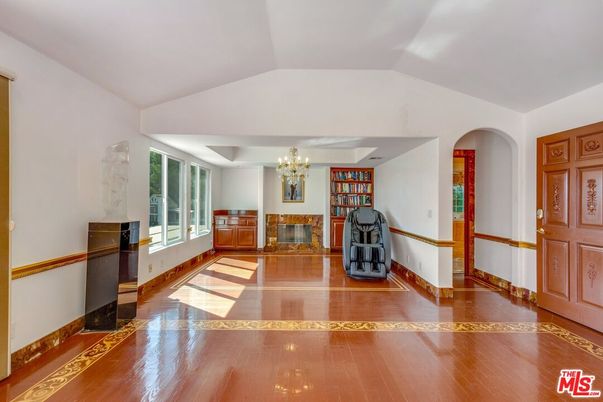 Chandelier, Fireplace, Interior, Wood Texture Flooring