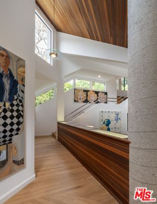Interior, Pendant Lights, Wood Texture Flooring