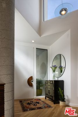 Interior, Pendant Lights, Recessed Lighting, Wood Texture Flooring