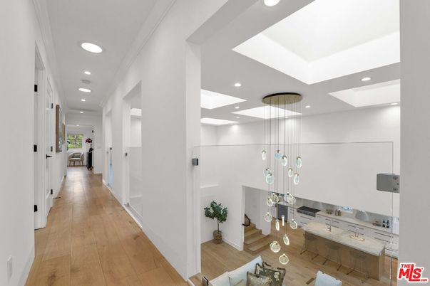 Interior, Pendant Lights, Recessed Lighting, Wood Texture Flooring