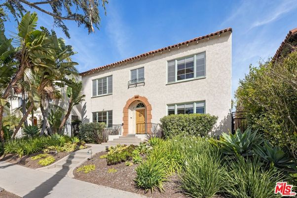 Exterior, Facade, Spanish Mediterranean
