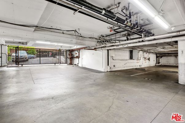 Garage, Interior