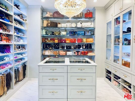 Interior, Marble, Recessed Lighting, Walk-in Closets