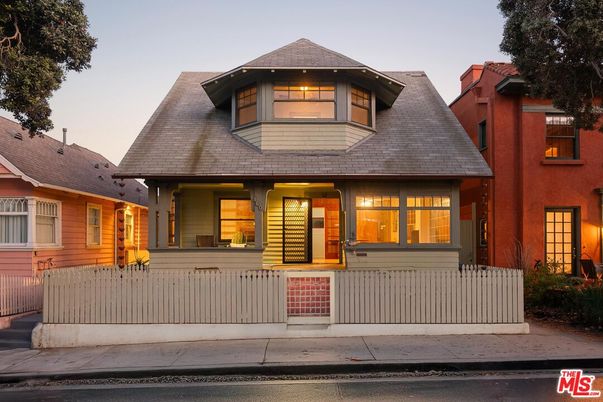 Exterior, Facade, American Craftsman