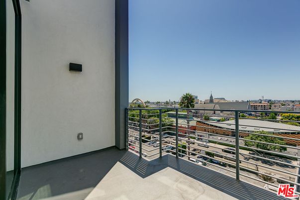 Exterior, Other, Skyline