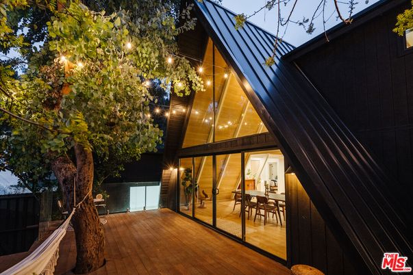 Exterior, Wood Texture Flooring