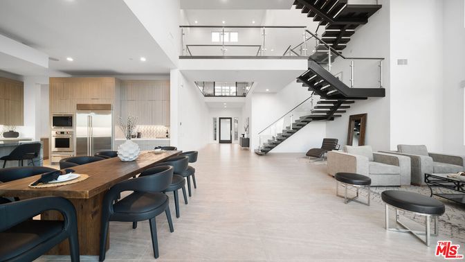 Dining room, Interior, Kitchen, Recessed Lighting, Stainless Steel Appliances