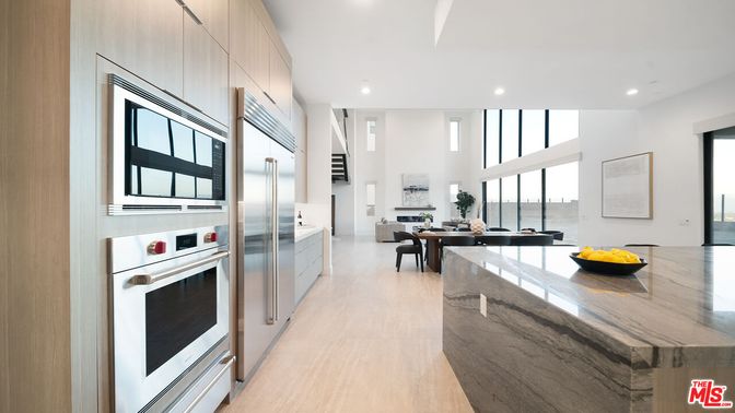 Dining room, Interior, Kitchen, Recessed Lighting, Stainless Steel Appliances, Wood Texture Flooring