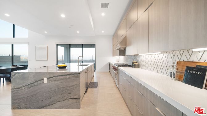 Interior, Kitchen, Recessed Lighting, Water