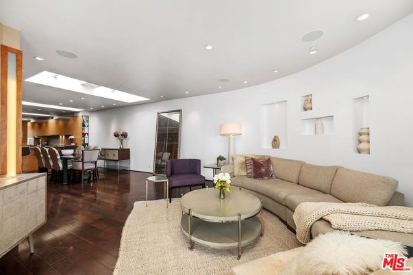 Dining room, Interior, Kitchen, Living room, Recessed Lighting, Wood Texture Flooring