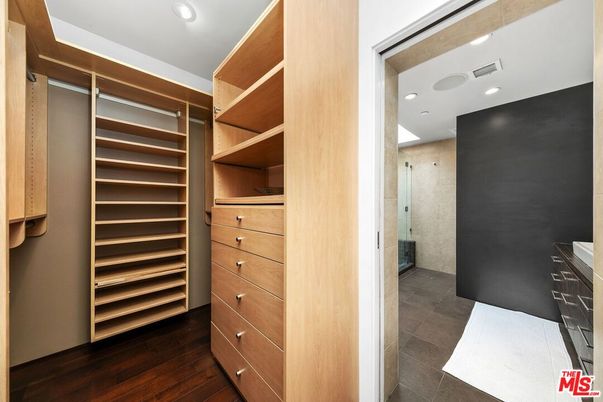 Interior, Recessed Lighting, Walk-in Closets