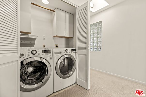 Interior, Recessed Lighting, Utility Closets, Washer